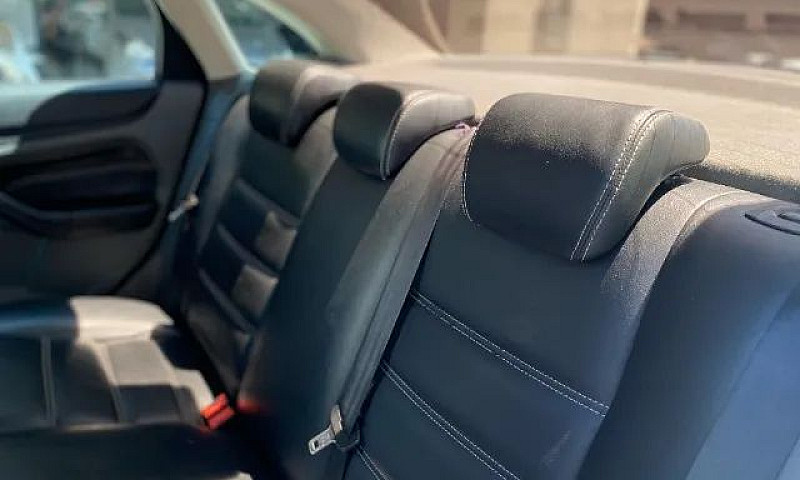 Focus Sedan Glx 2.0 ...