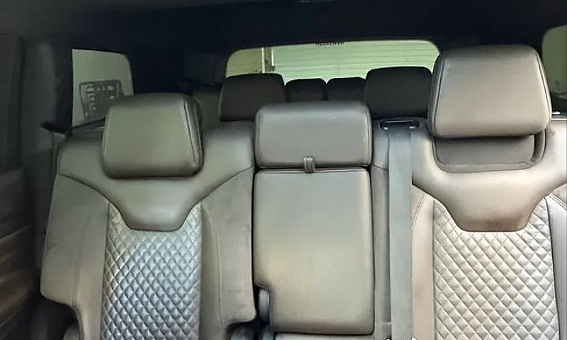 Jeep Commander Overl...