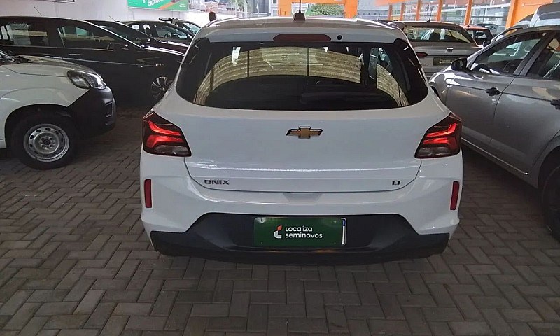 Chevrolet Onix Hatch...