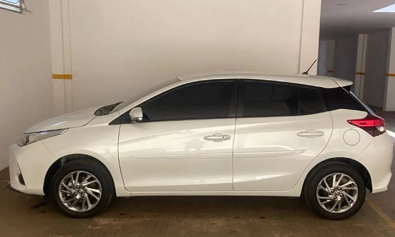 Toyota Yaris Xs 1.5 ...