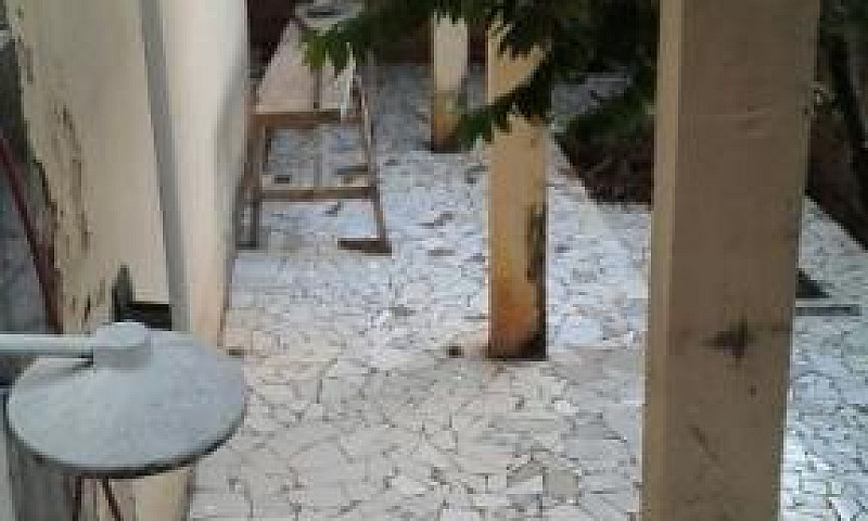 Baixou, Casa 4/4 Suí...