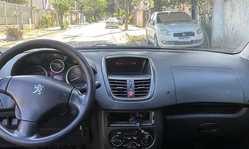 Peugeot  207 Sedan 1...