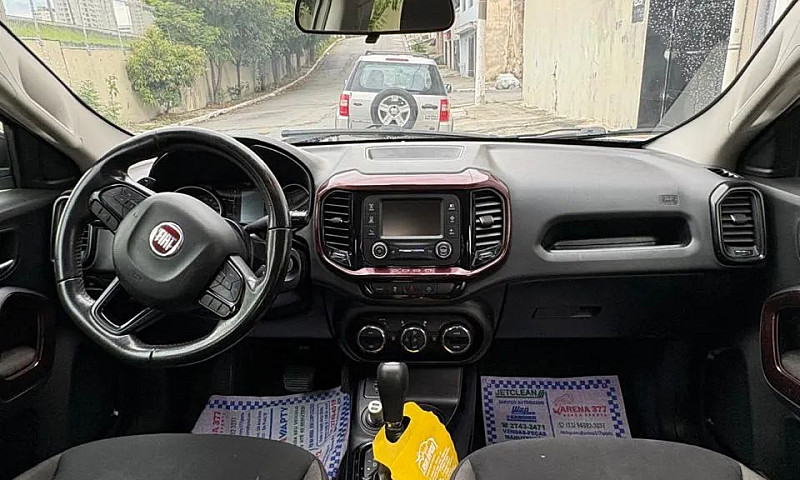 Fiat Toro Freedom 1....