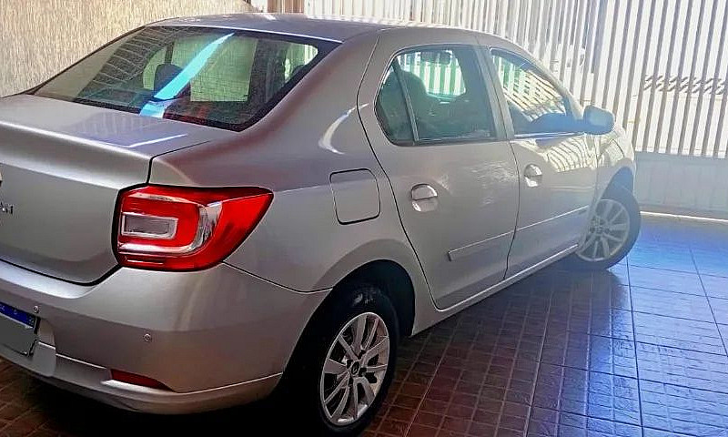 Renault Logan Expres...