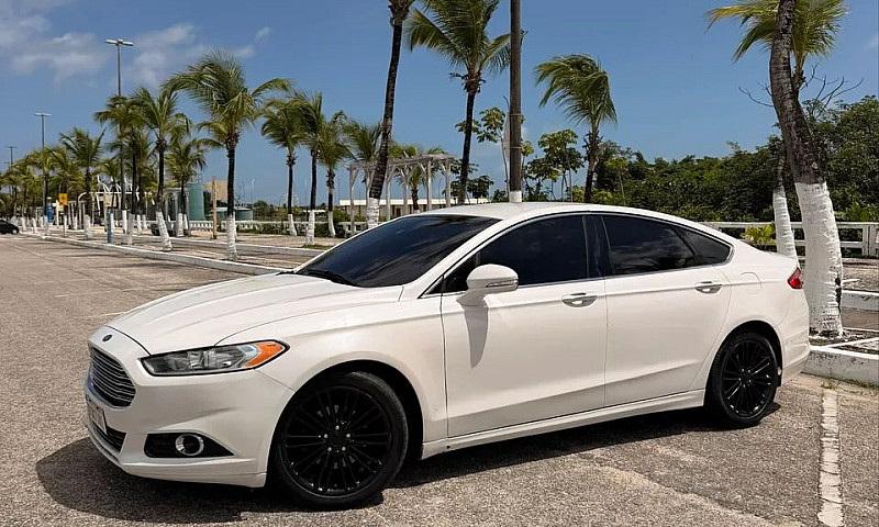 Ford Fusion Titanium...