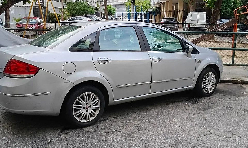 Fiat Linea Essence D...
