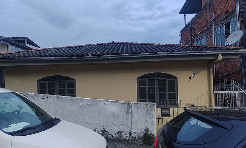 Casa Em Barreiros...