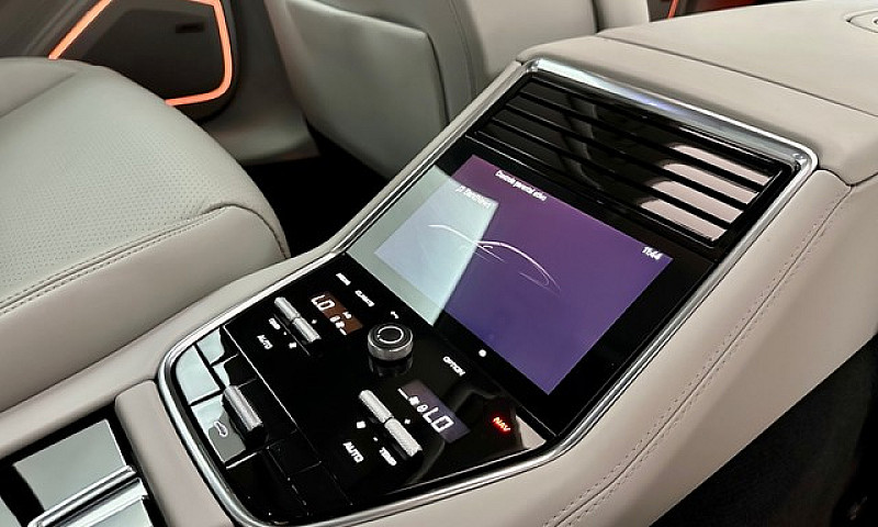 Porsche Panamera 2.9...