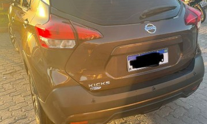Nissan Kicks Limited...