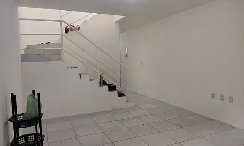 Alugo Um Duplex Em G...