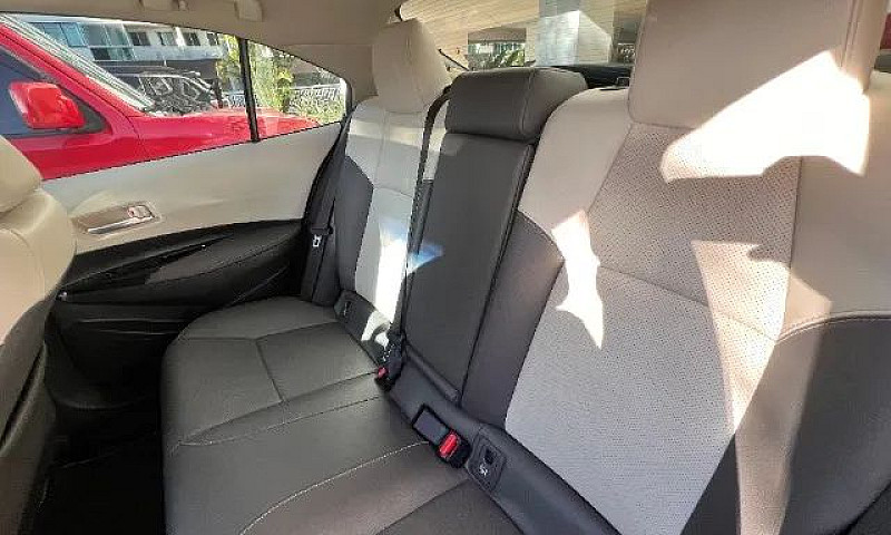 Toyota Corolla Altis...