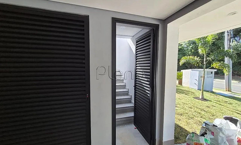 Sobrado À Venda Com ...