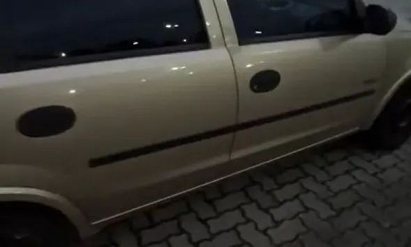 Chevrolet Corsa Sed....