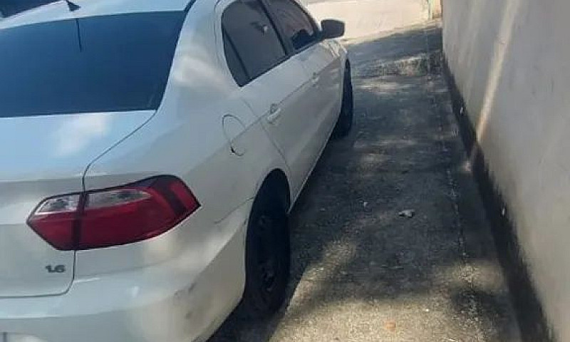Volkswagen Voyage 1....