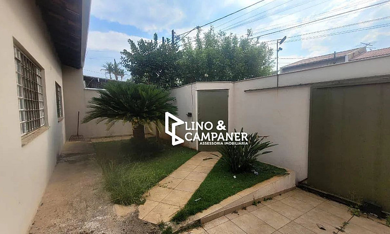 Casa Com 3 Dormitóri...