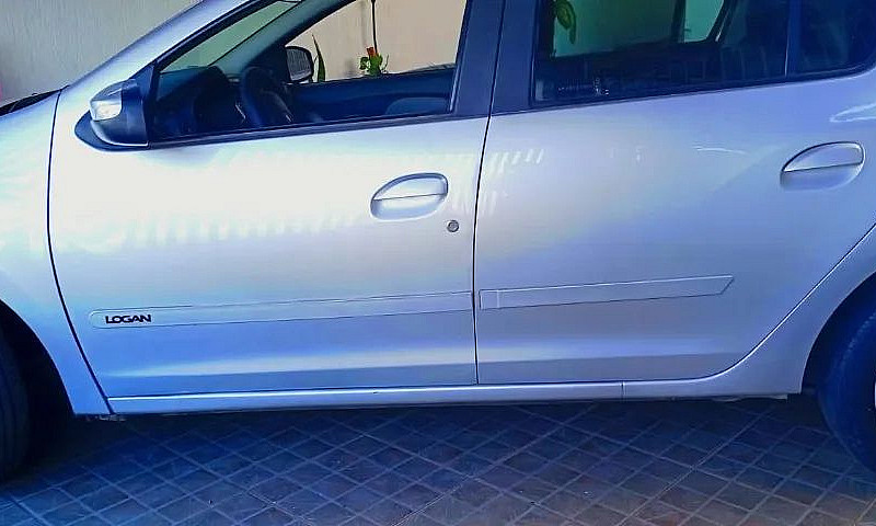Renault Logan Expres...