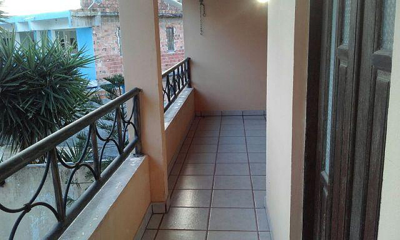 Baixou, Casa 4/4 Suí...