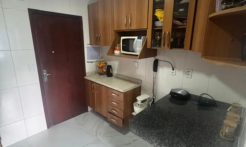 Apto. Cond. Cap Ferr...