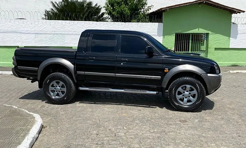 Mitsubishi L200 Outd...