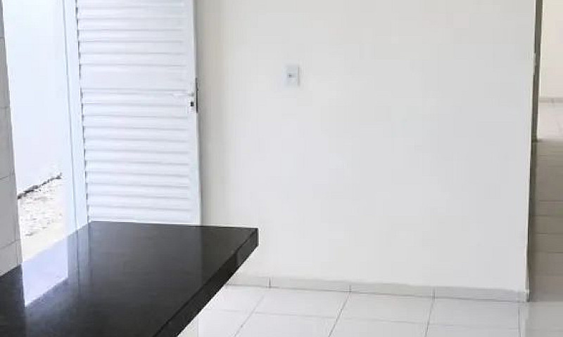 Alugo Casa...