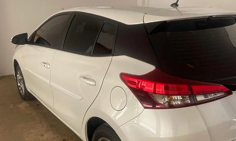 Toyota Yaris Xs 1.5 ...