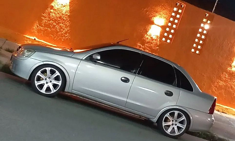 Chevrolet Corsa Seda...
