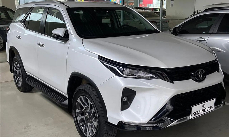 Toyota Hilux Sw4 4X4...
