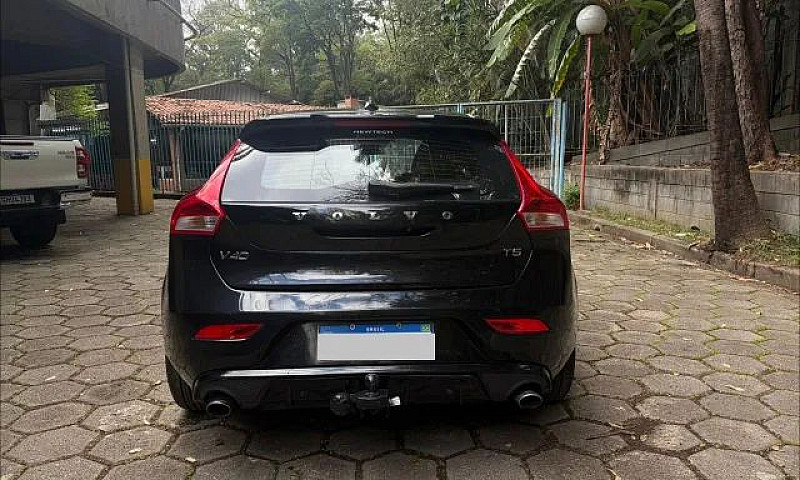 Volvo V40 T-5 R-Desi...