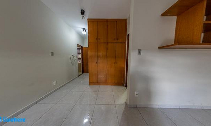 Apartamento De 1 Qua...