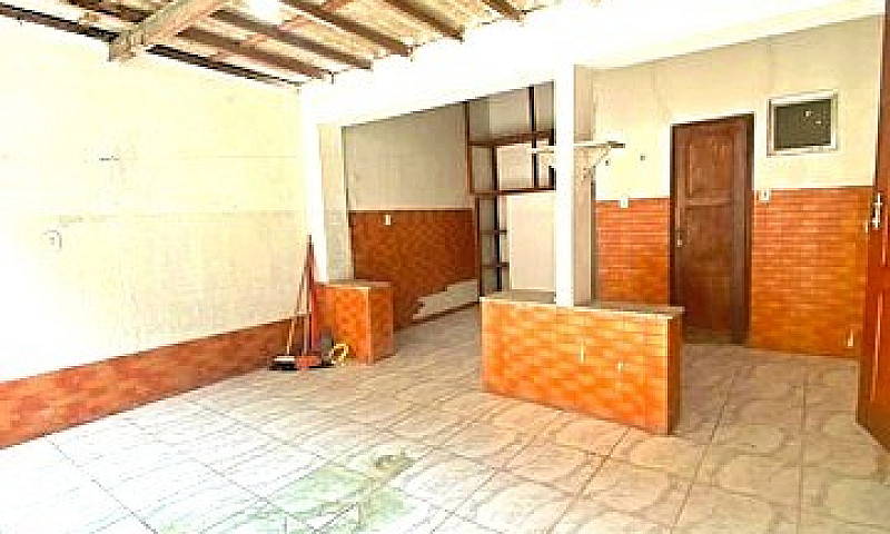 Casa 3 Quartos (1 Su...