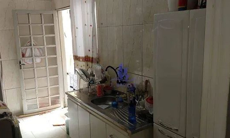 Casa Com 3 Dormitóri...