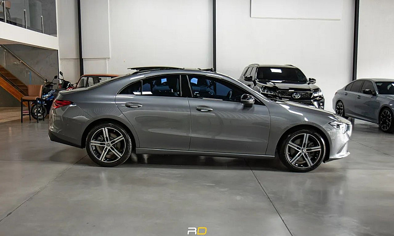 Mercedes-Benz Cla-25...
