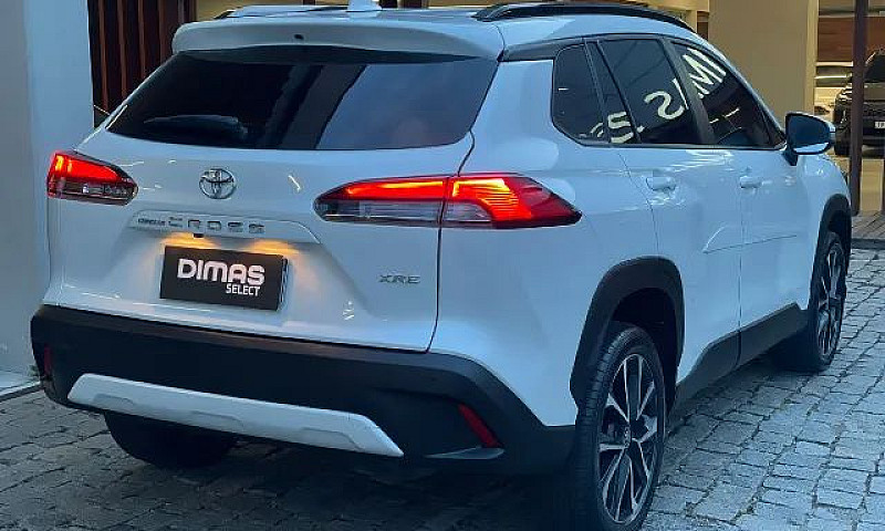 Toyota Corolla Cross...