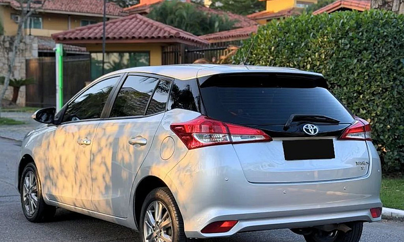 Toyota Yaris Xl Plus...