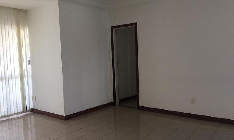 4/4, 01 Suite, Armár...