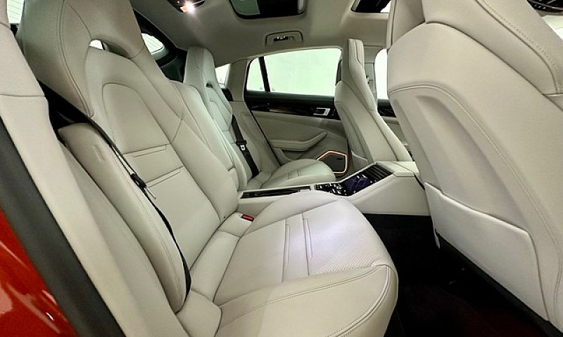 Porsche Panamera 2.9...