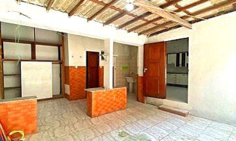 Casa 3 Quartos (1 Su...