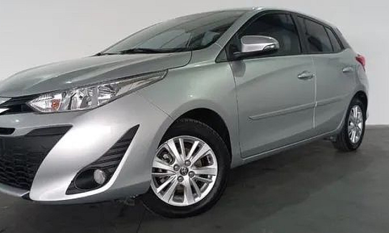 Toyota Yaris 1.3 16V...