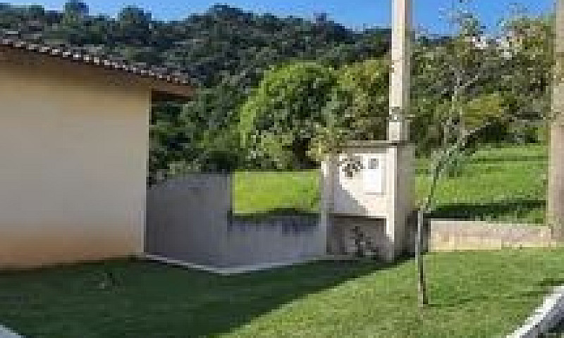 Casa Com 3 Dormitóri...