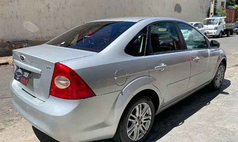 Focus Sedan Glx 2.0 ...