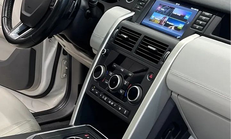 Land Rover Discovery...