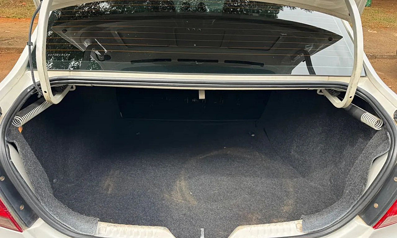 Volkswagen Voyage Co...