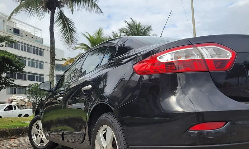Renault Fluence Sed....