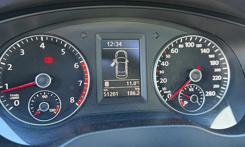Volkswagen Jetta Com...