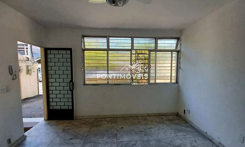 Casa Linear Com 70 M...