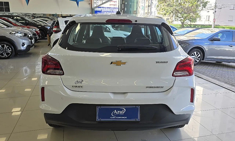 Chevrolet Onix Hatch...