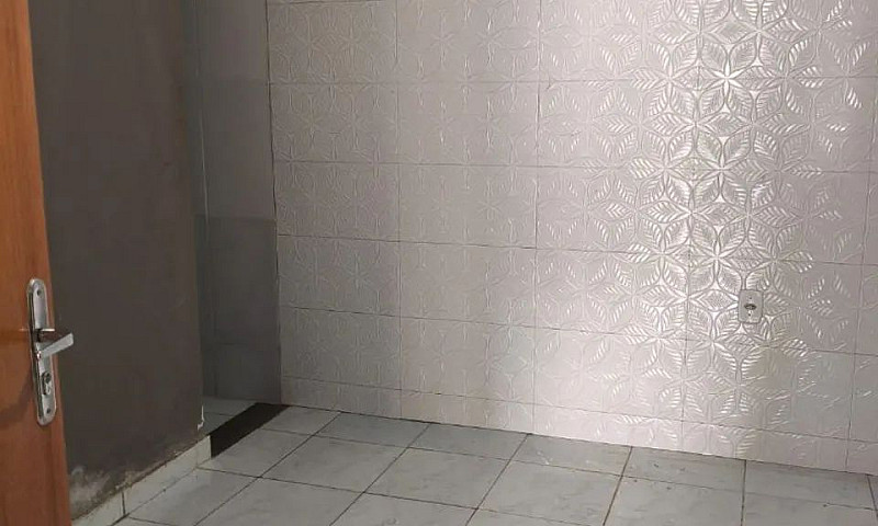 Alugo Apto Térreo, E...