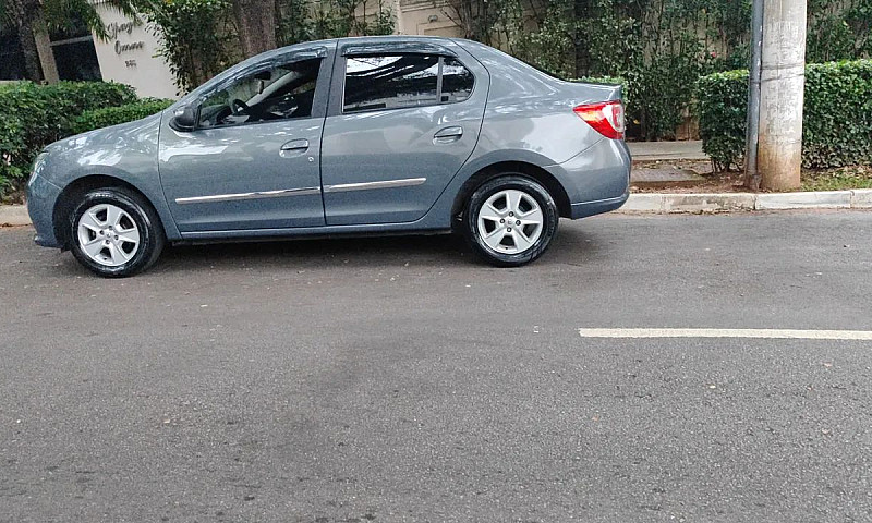 Renault Logan Dynami...