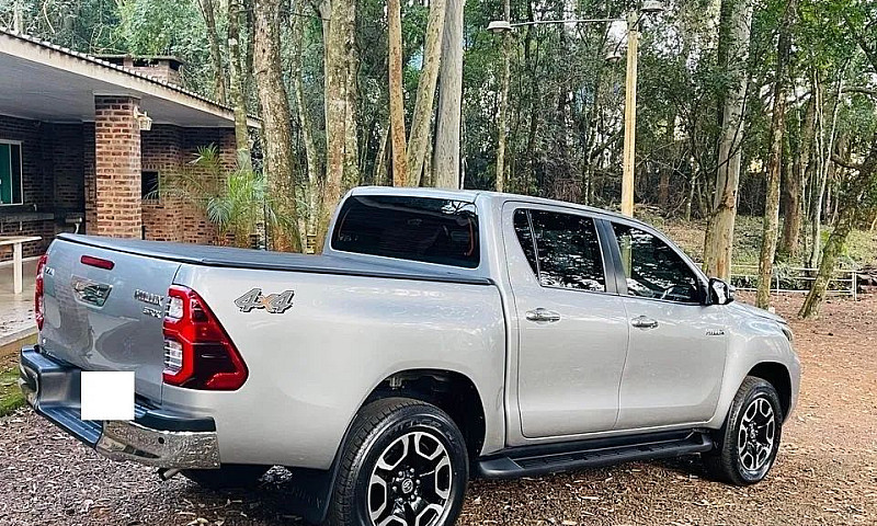 Toyota Hilux Srx 4X4...