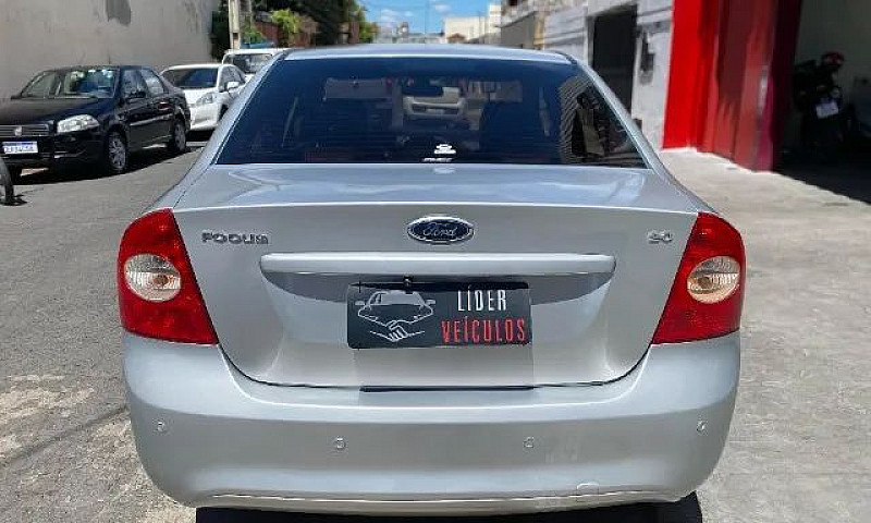 Focus Sedan Glx 2.0 ...